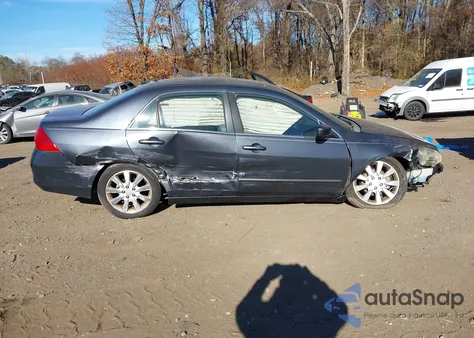 2006 Honda Accord 3.0 Ex из США, поврежденный, VIN 1HGCM66556A004864